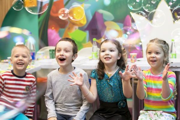 SPETTACOLO BOLLE DI SAPONE SPETTACOLO BOLLE DI SAPONE